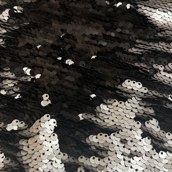 Sequin top, size medium, never worn - Picture 4 of 4